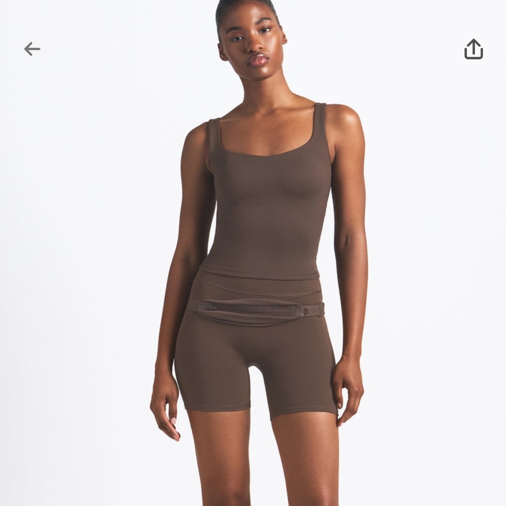 NIKE SKIMS MATTE SQUARE NECK TANK